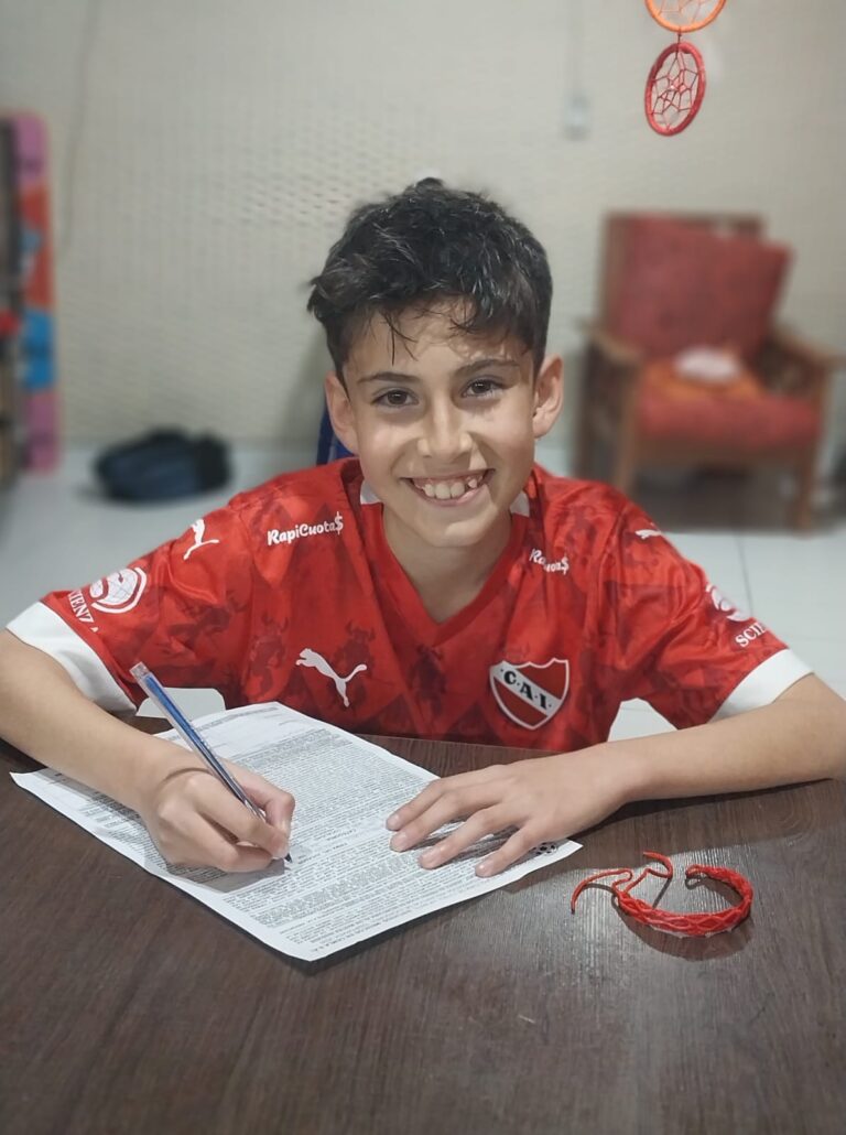 LIONEL SOSA, RENOVÓ SU VÍNCULO CON INDEPENDIENTE DE AVELLANEDA